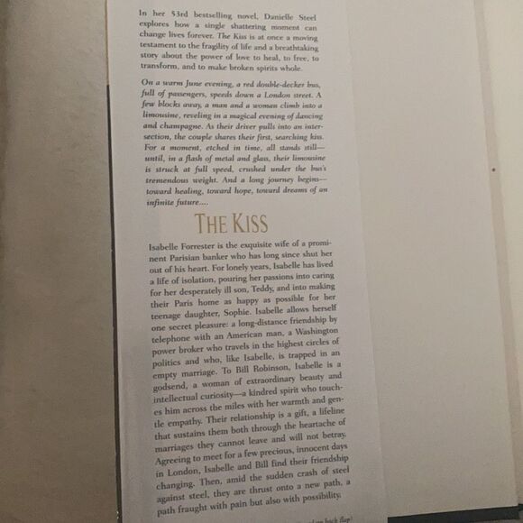 “The Kiss”💋by Danielle Steel  - Picture 2 of 4